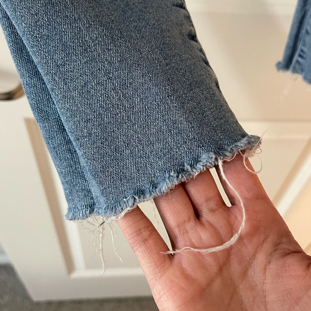 Lucky brand light wash jeans - Picture 5 of 8
